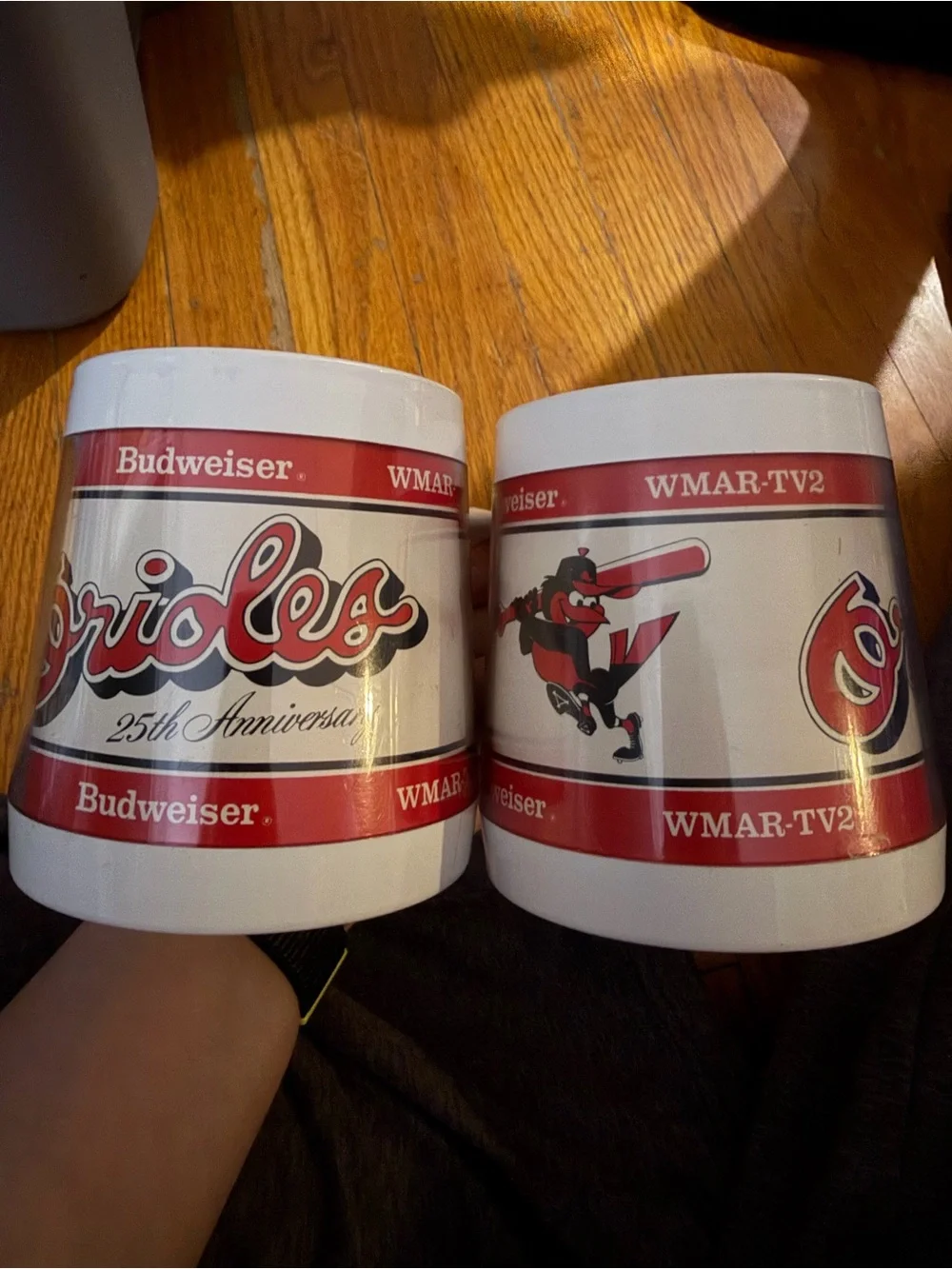 Budweiser bands use graphics
